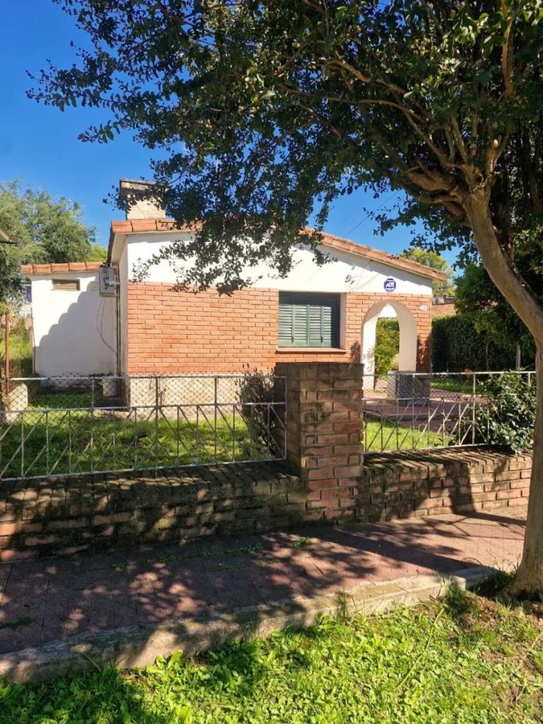 Venta de Casa con Amplio Terreno y Gran Potencial en Salsipuedes
