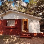 Casa en La Quebrada Rio Ceballos con Amplio Parque Arbolado y Pileta
