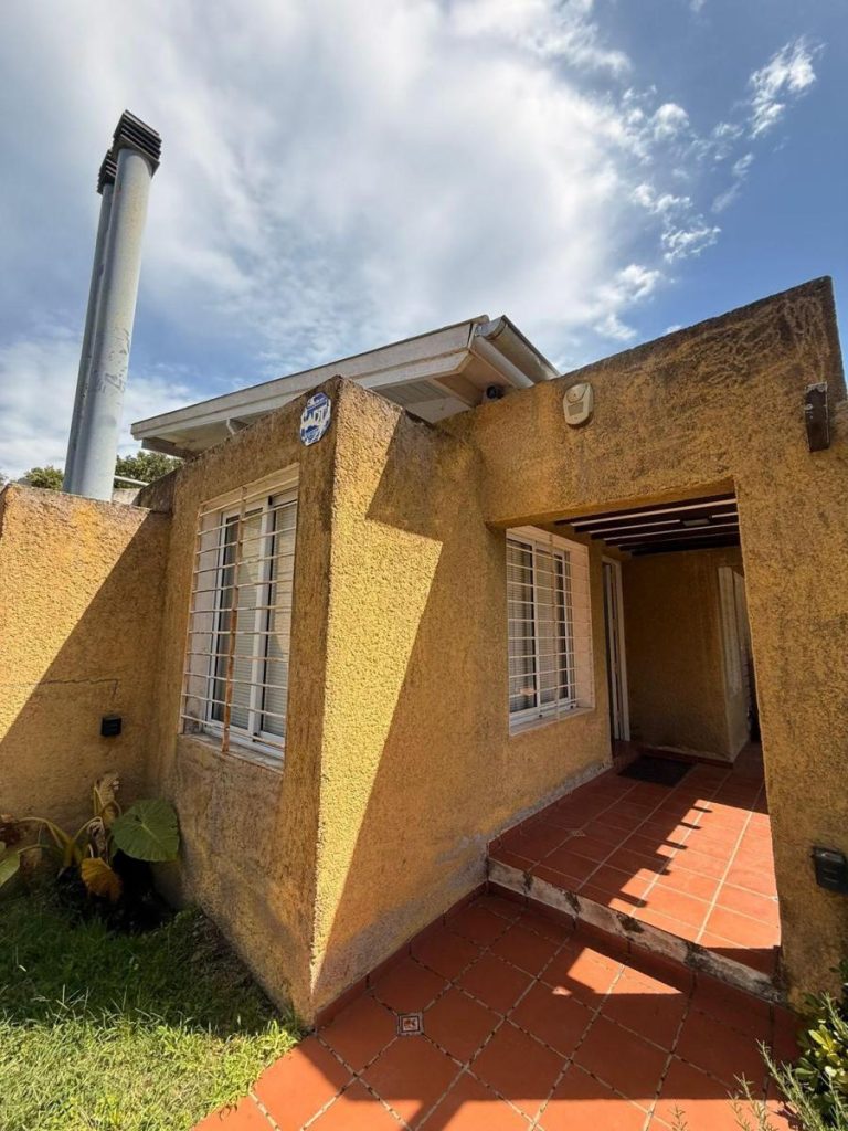 Oportunidad de Compra en Salsipuedes, Casa con Gran Parque y Pileta
